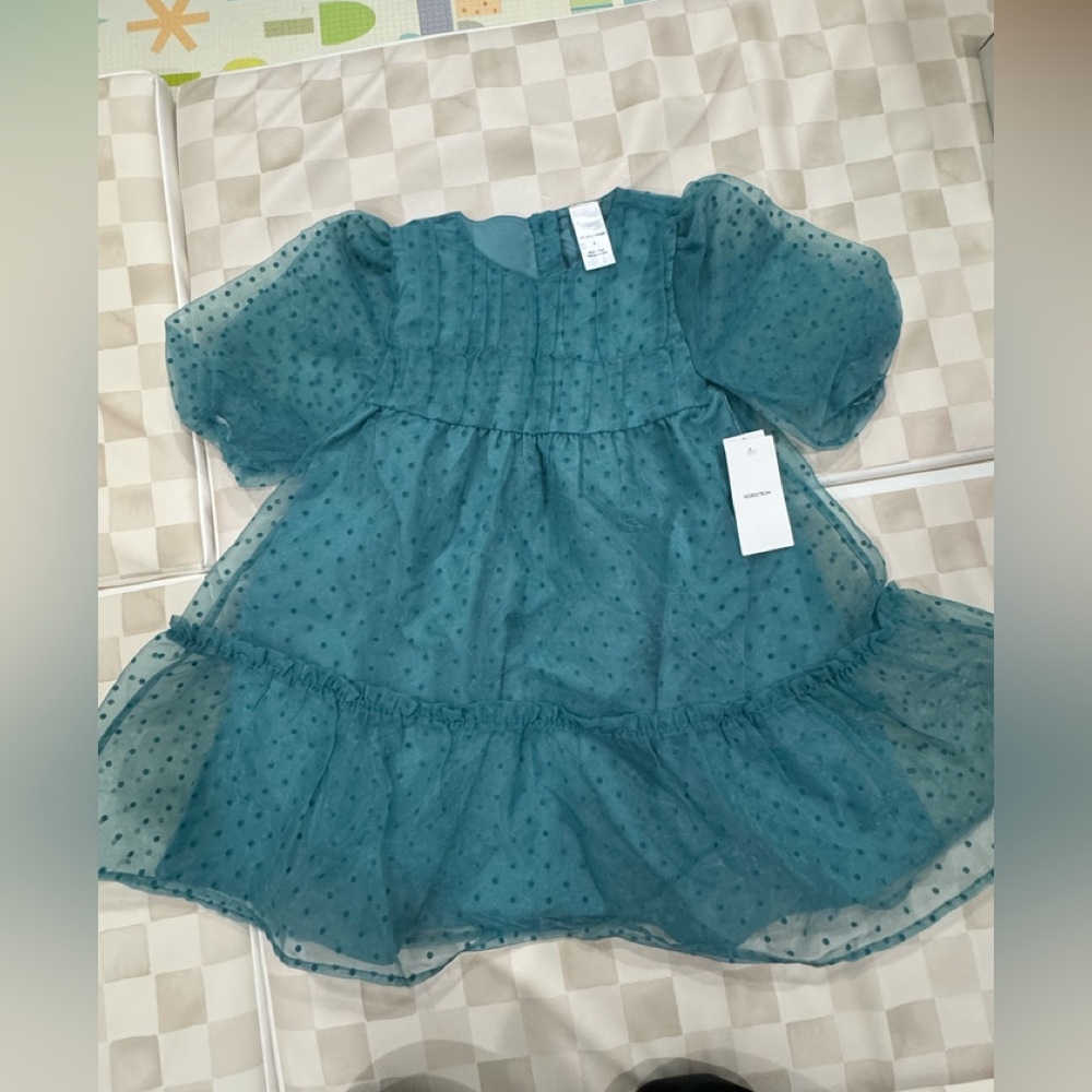 NEW!🎉Nordstrom Teal Patterned Blouse